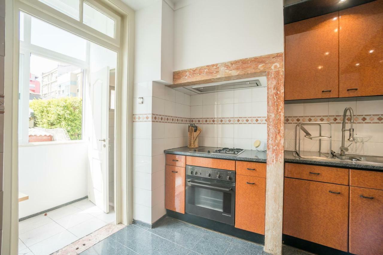 Campo Pequeno 3Bdr Apartment Lisbon Exterior photo